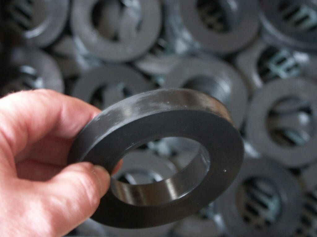 uszczelki gumowe, uszczelki na zamówienie, fligum, pierścienie gumowe